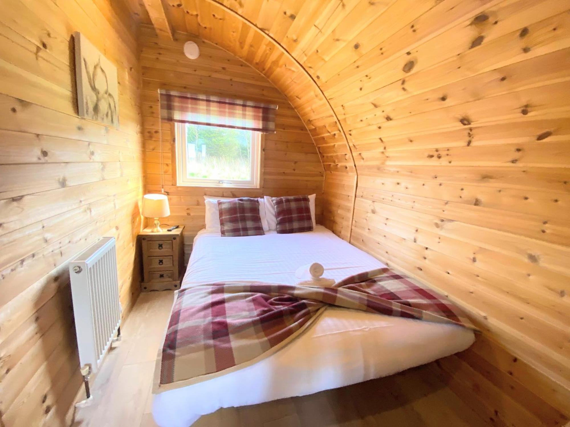 Pond View Pod 1 With Outdoor Hot Tub - Fife - Loch Leven - Lomond Hills Villa Kelty Bagian luar foto